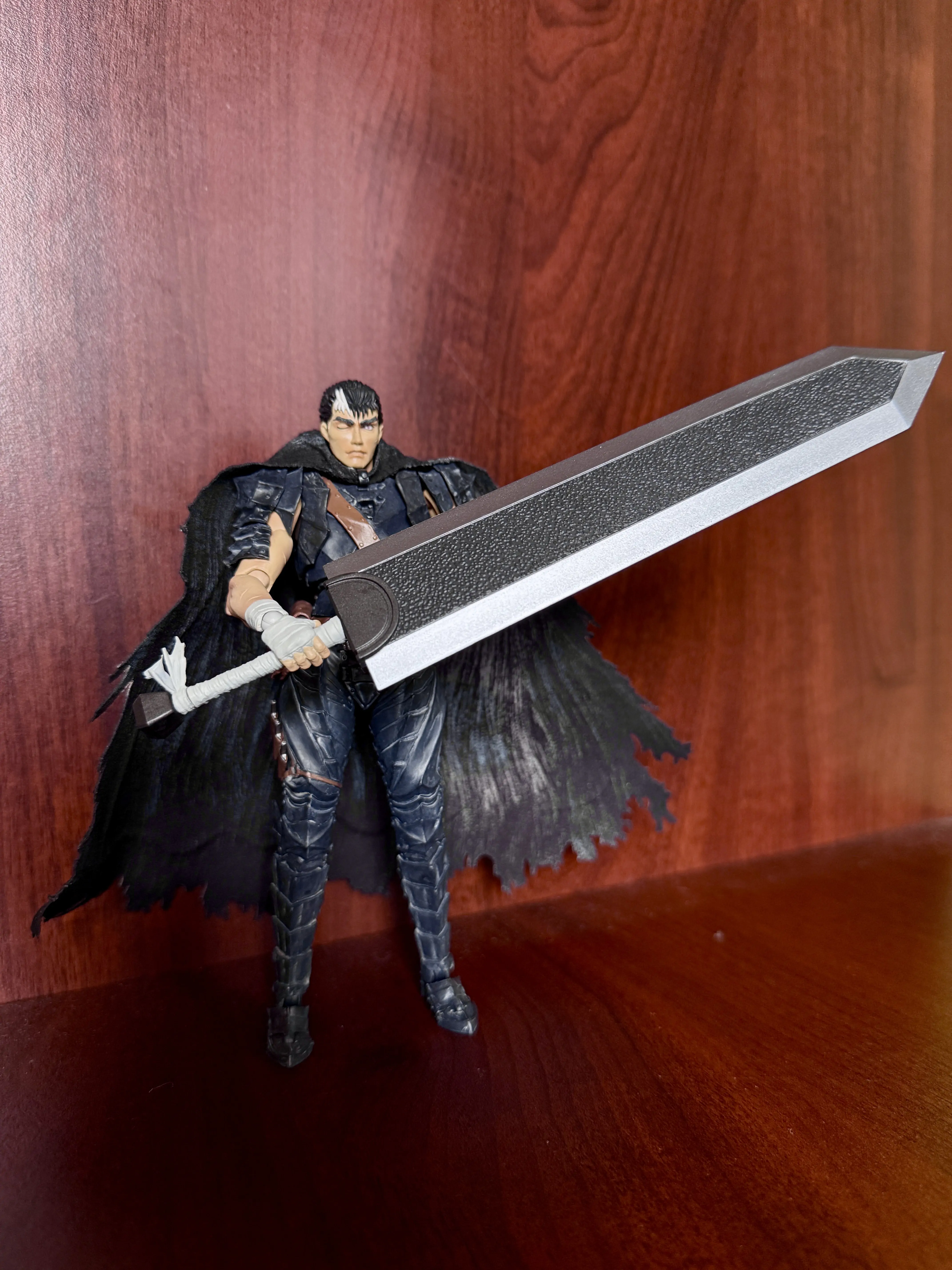 Berserk S.H. Figuarts Akční figurka Guts (Berserker Armor) 16 cm fotografii produktu
