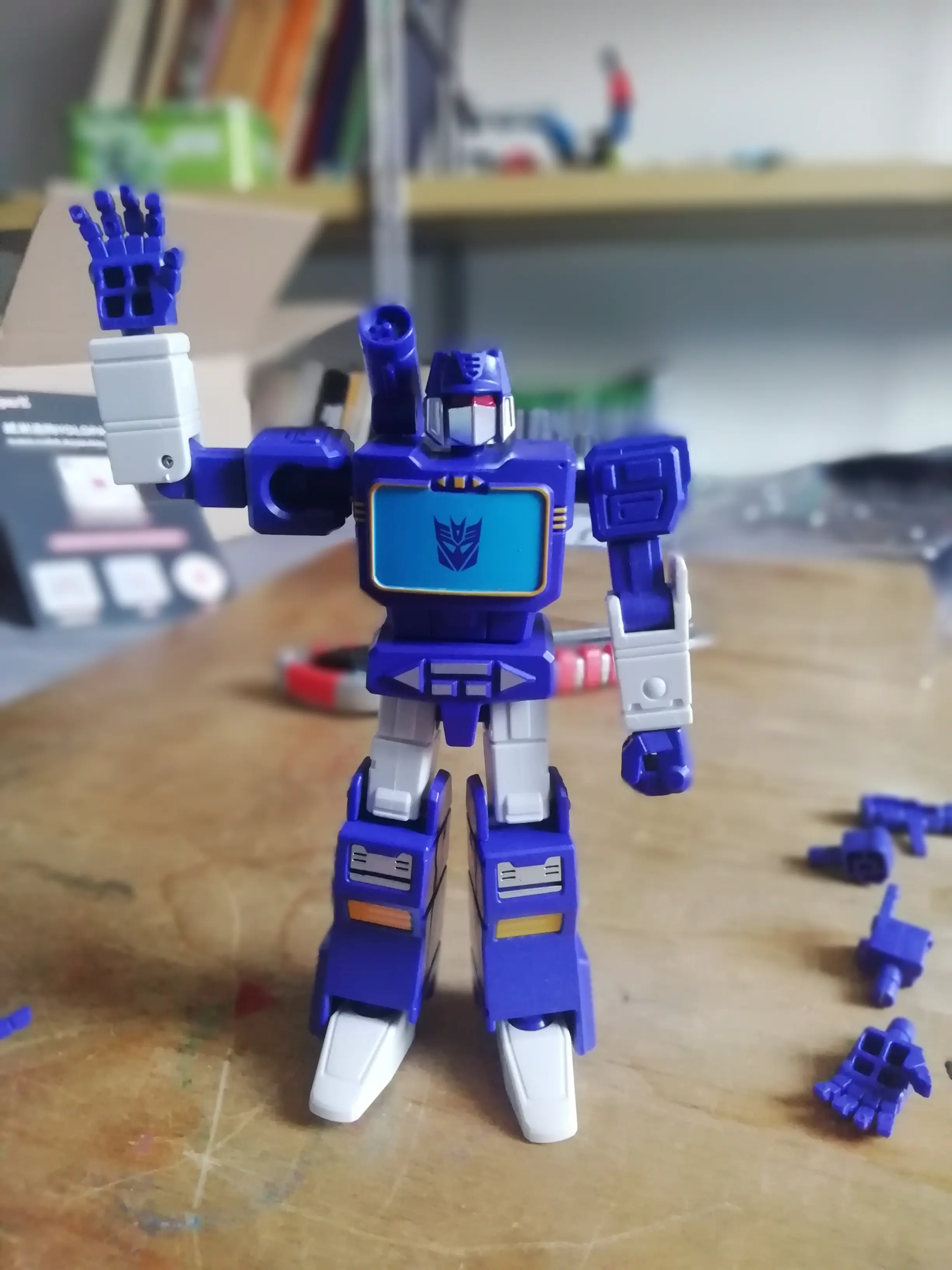 Transformers: Generation One AMK Mini Series Plastiková stavebnice Soundwave 11 cm fotografii produktu