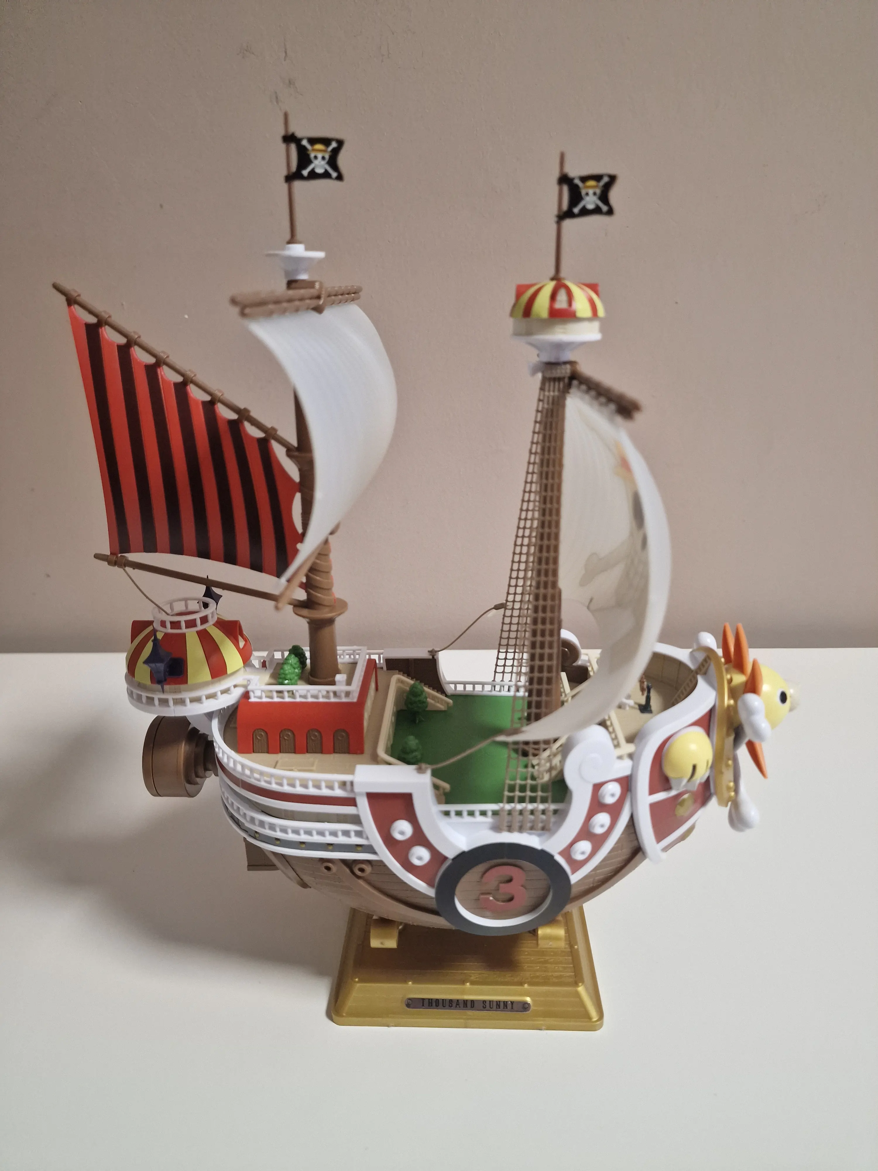 Stavebnice modelu One Piece Thousand Sunny Land of Wano figurka 30cm fotografii produktu