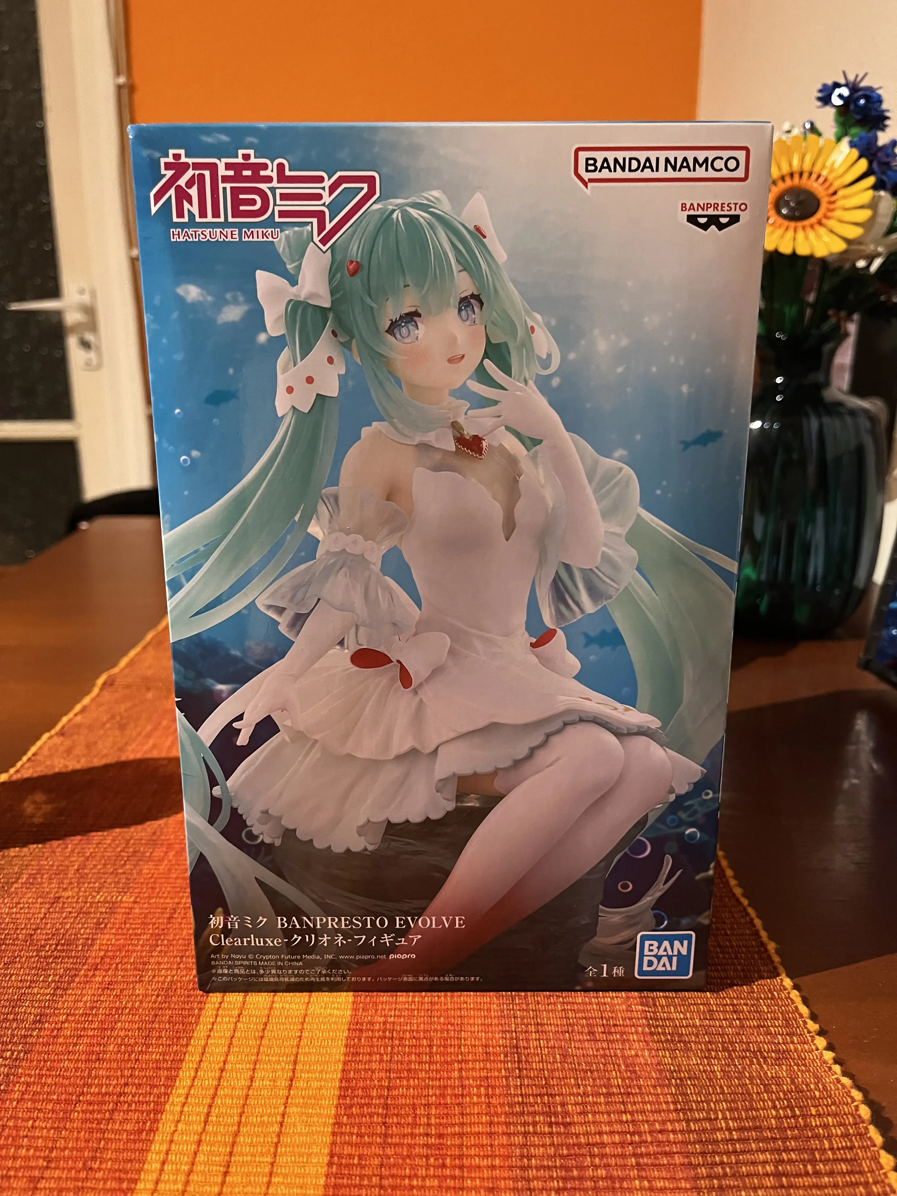 Hatsune Miku Clione Crearluxe figurka 18 cm fotografii produktu