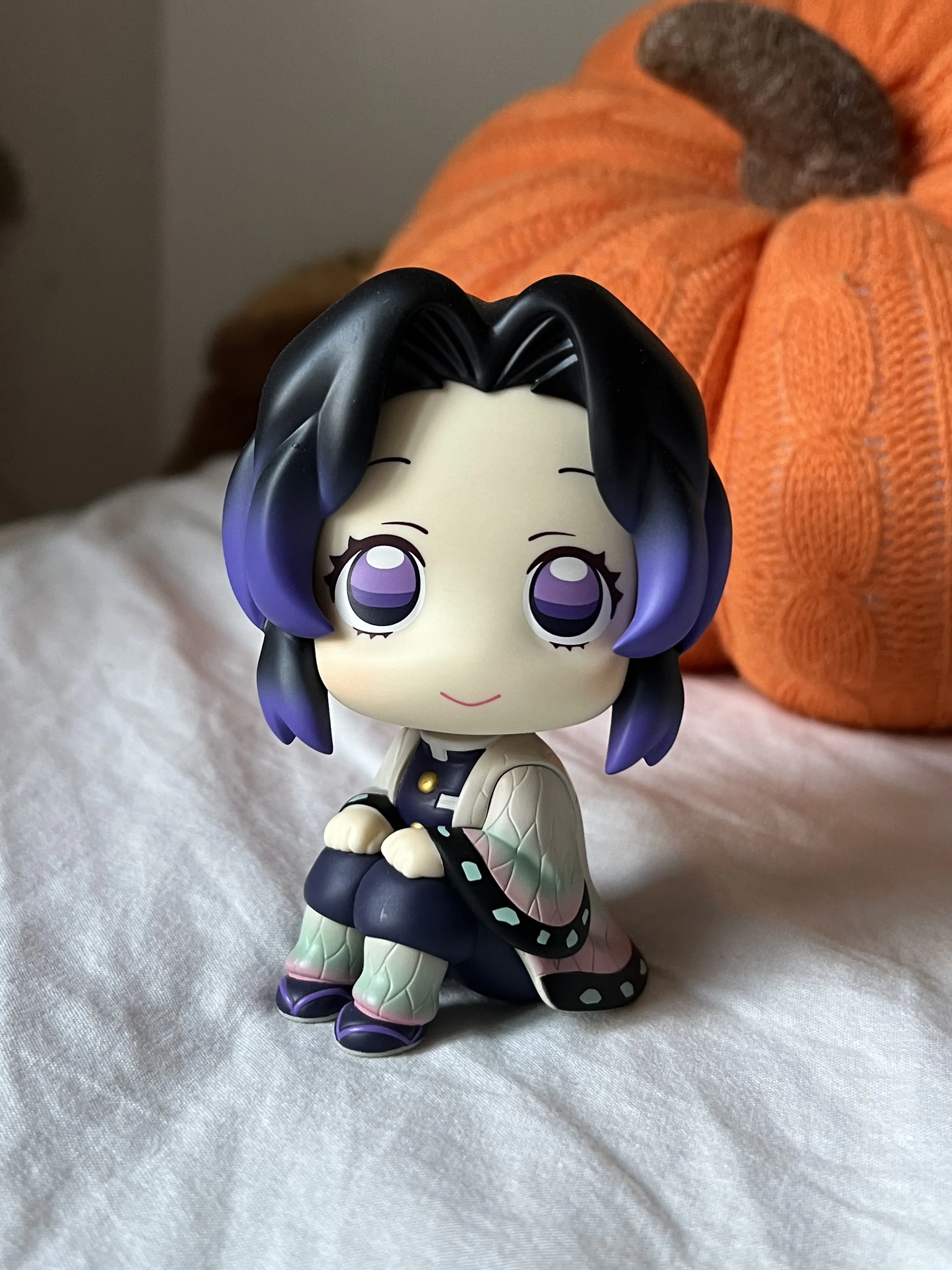 Demon Slayer Kimetsu no Yaiba Look Up PVC Soška Shinobu Kocho 11 cm fotografii produktu