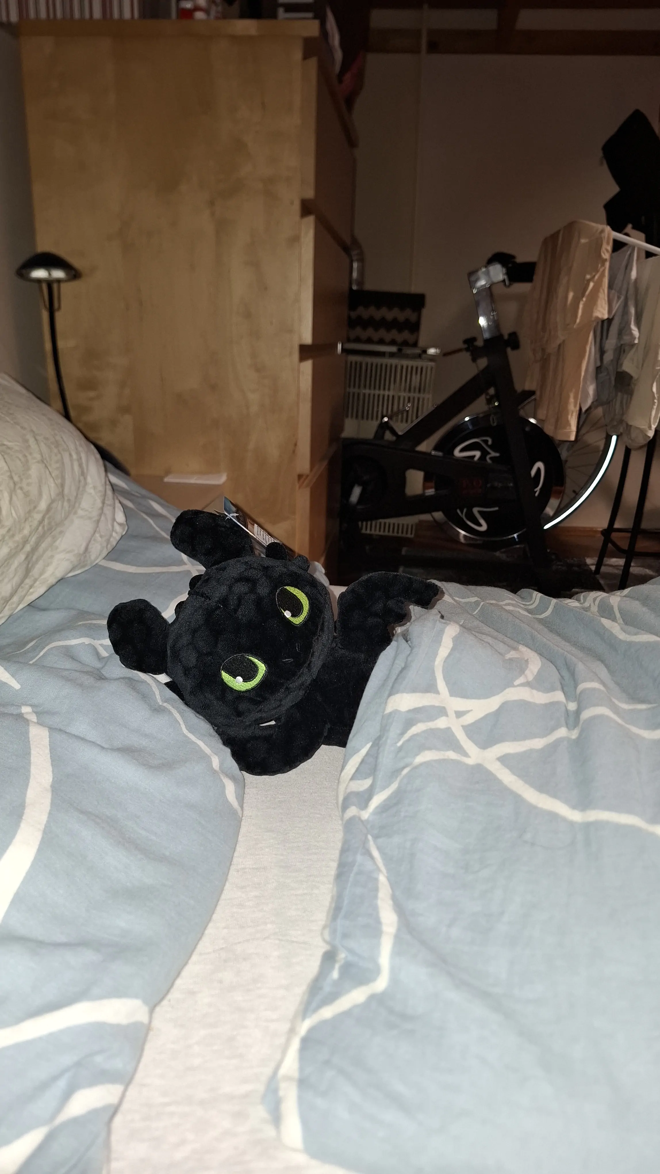 Jak vycvičit draka Plyšová figurka Toothless Lying verze 30 cm fotografii produktu