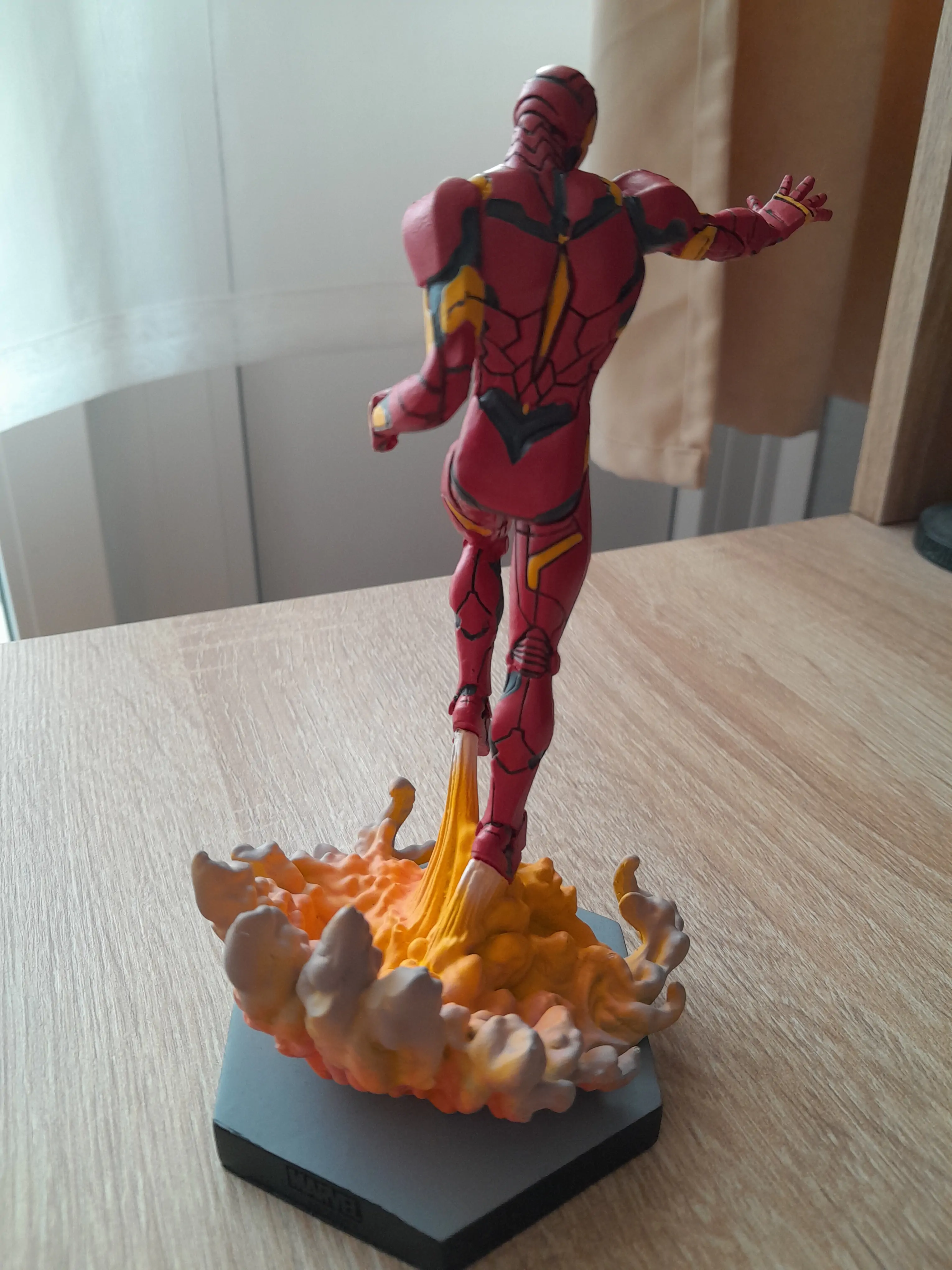Sběratelská soška Marvel VS. kolekce 1/16 Iron Man 16 cm fotografii produktu