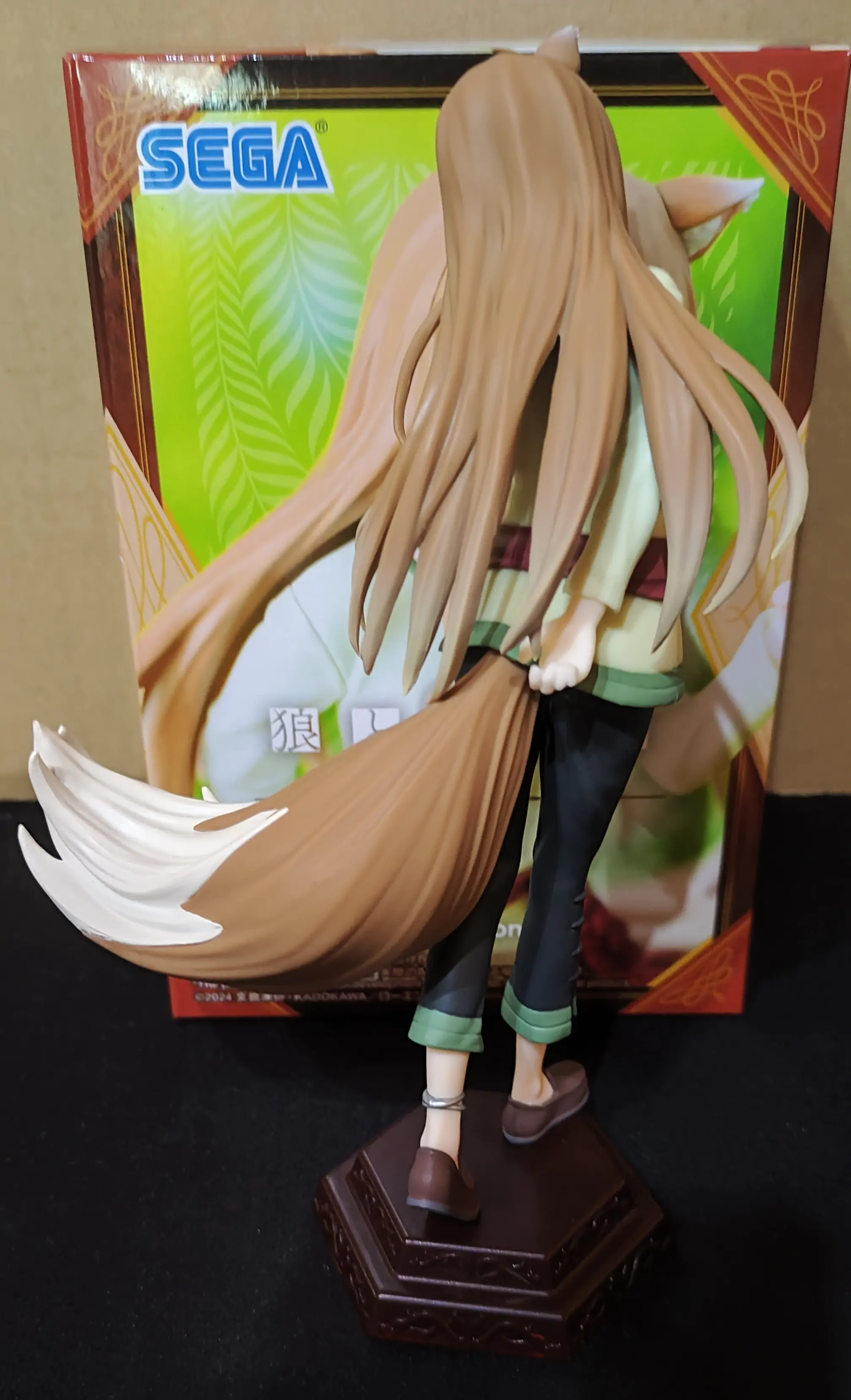 Spice and Wolf: Merchant meets the Wise Wolf PVC Soška Desktop x Decorate Collections Holo 16 cm fotografii produktu