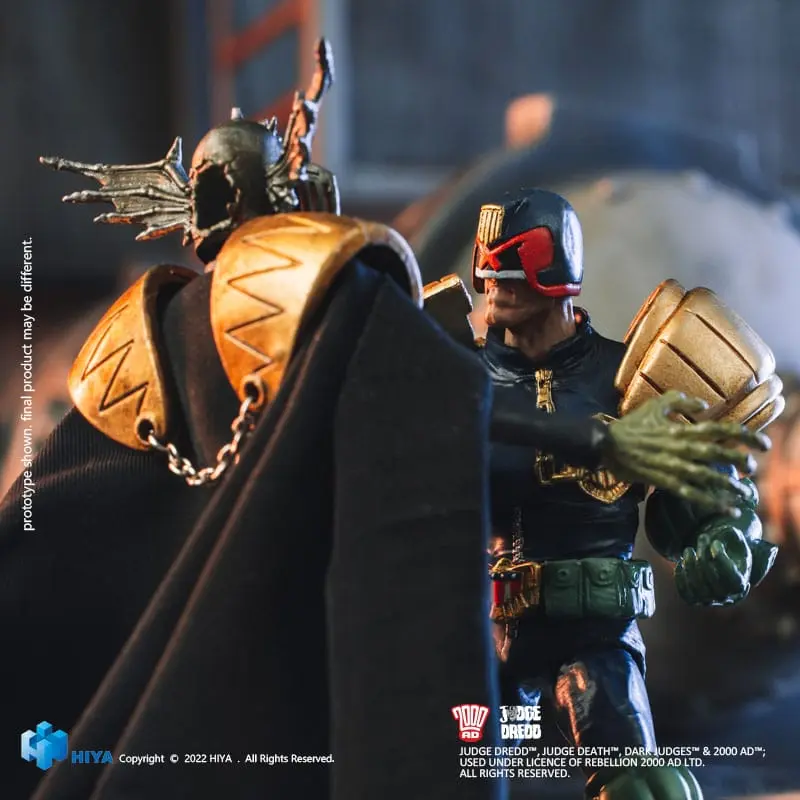 2000 AD Exquisite Mini akční figurka 1/18 Judge Dredd Gaze Into The Fist of Dredd 10 cm fotografii produktu