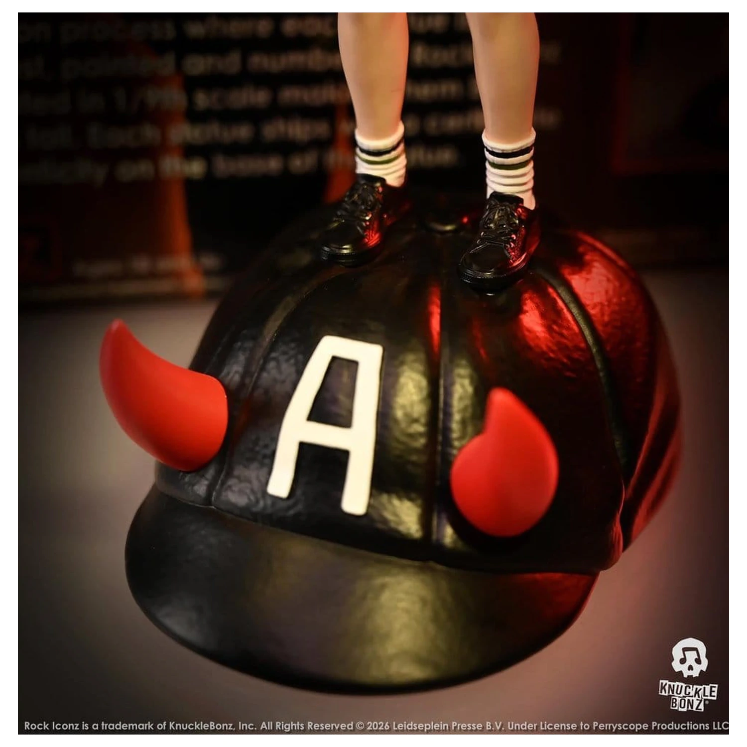 AC/DC Rock Iconz figurka Angus Young IV 23 cm fotografii produktu