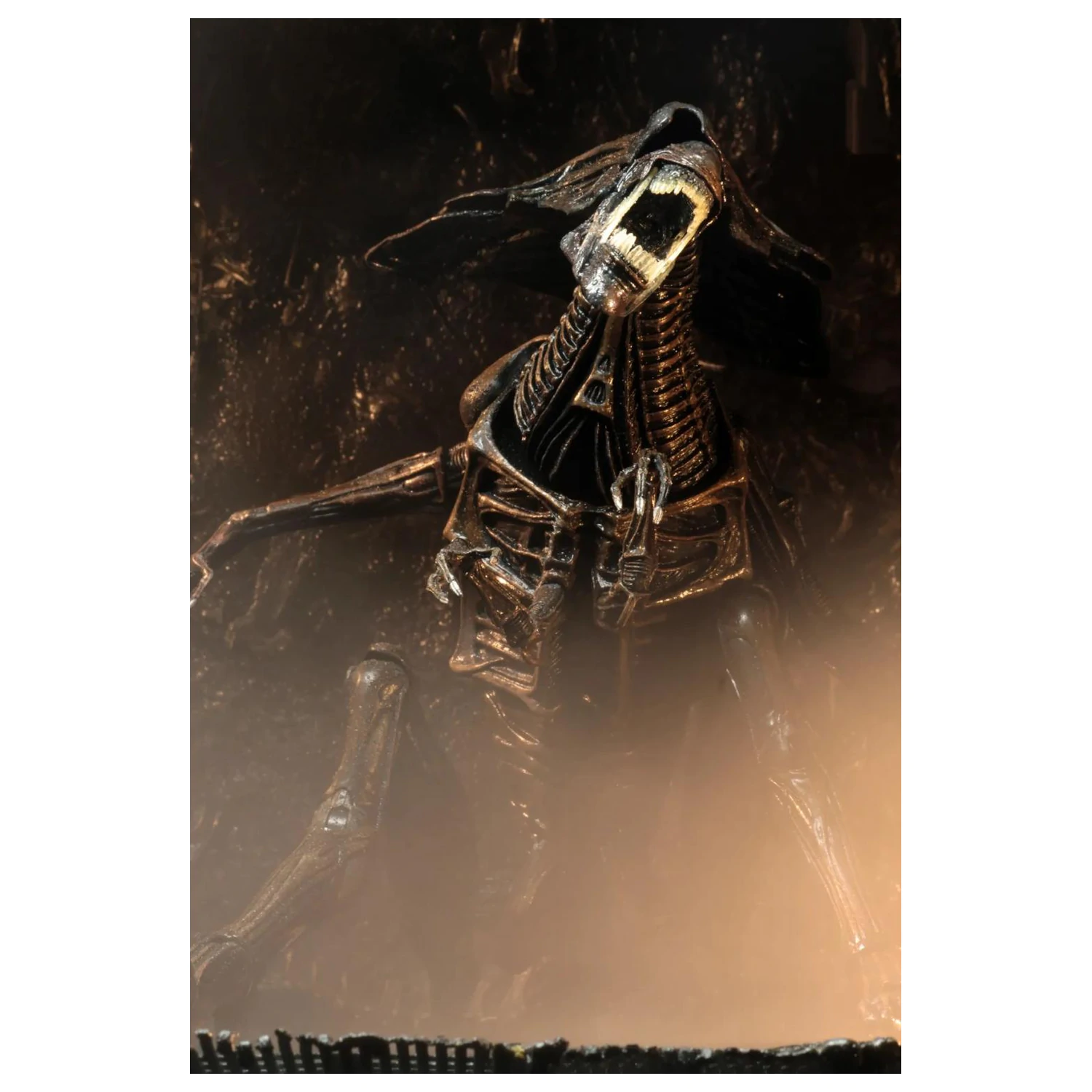 Alien Resurrection Alien Queen Figurka Ultra Deluxe 37 cm fotografii produktu