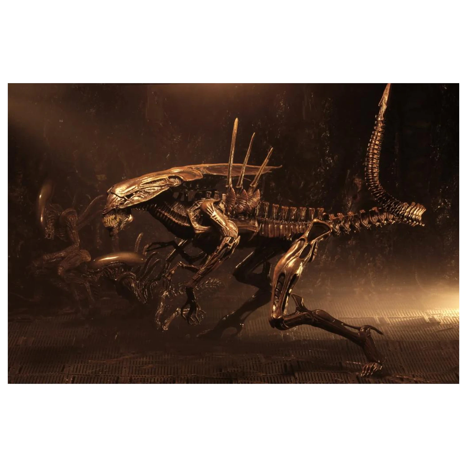 Alien Resurrection Alien Queen Figurka Ultra Deluxe 37 cm fotografii produktu