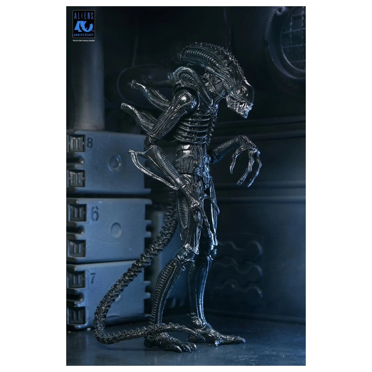 Aliens Ultimate Akční figurka Warrior (1986) Xenomorph Black (40th Anniversary) 23 cm fotografii produktu