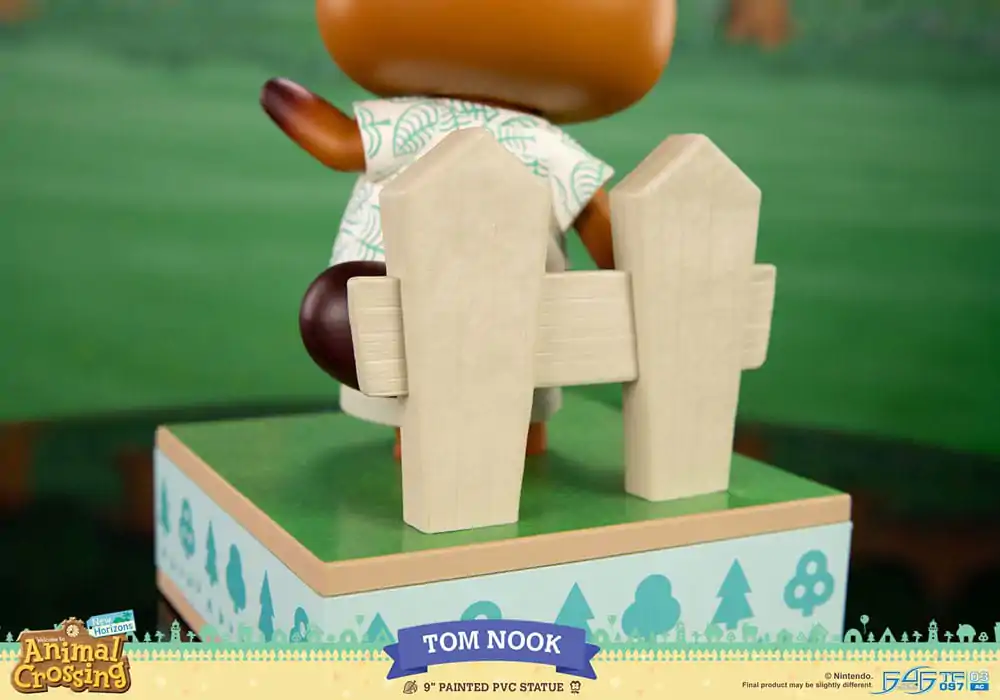 Animal Crossing: New Horizons PVC soška Tom Nook 22 cm fotografii produktu