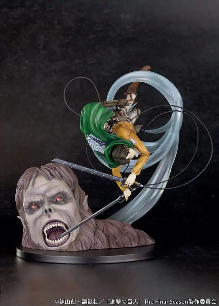 Attack on Titan PVC soška 1/7 Levi vs Beast Titan Ver. 28 cm fotografii produktu