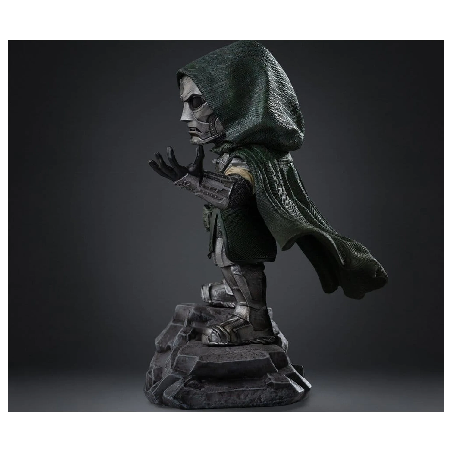 Avengers: Doomsday MiniCo soška Doctor Doom 15 cm fotografii produktu
