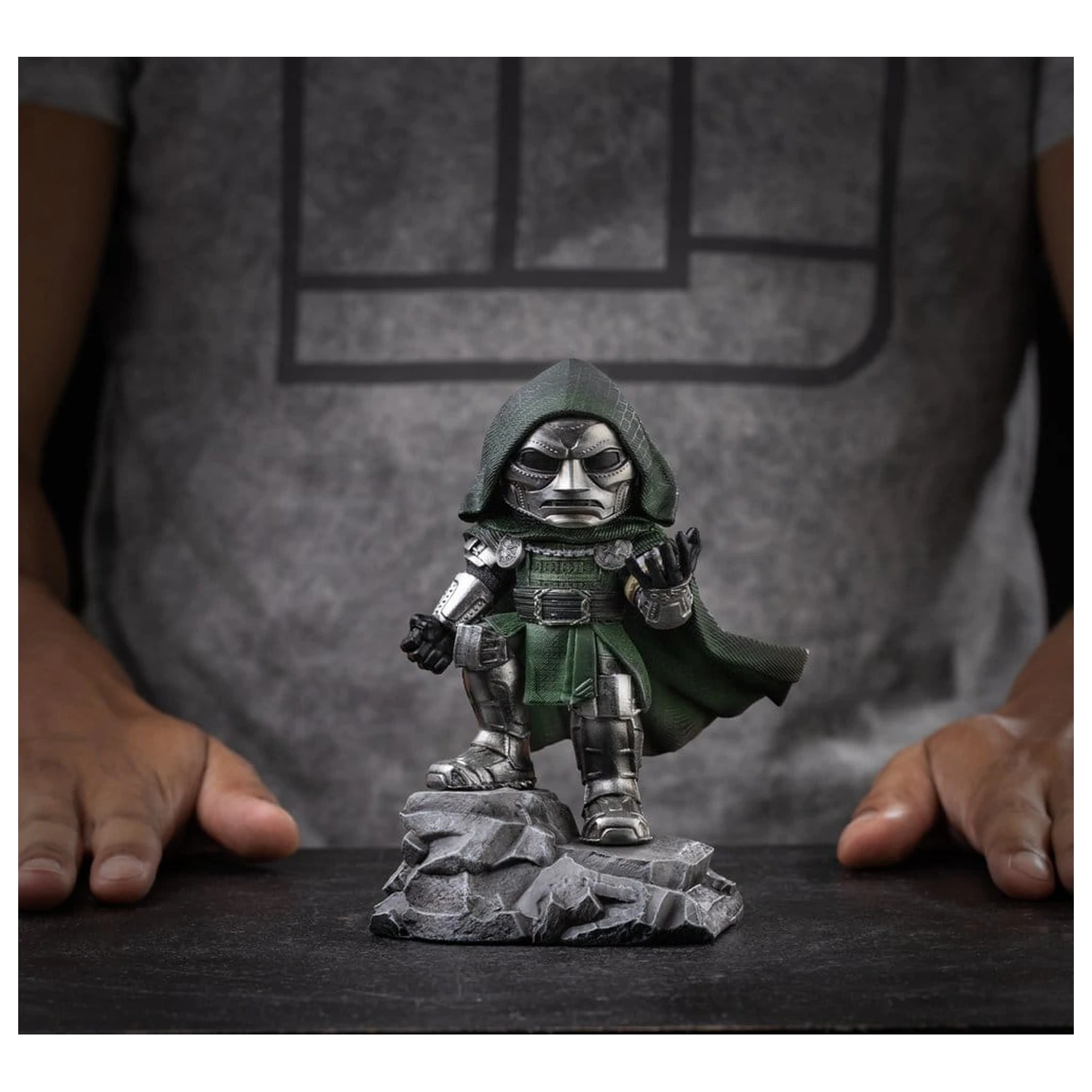 Avengers: Doomsday MiniCo soška Doctor Doom 15 cm fotografii produktu
