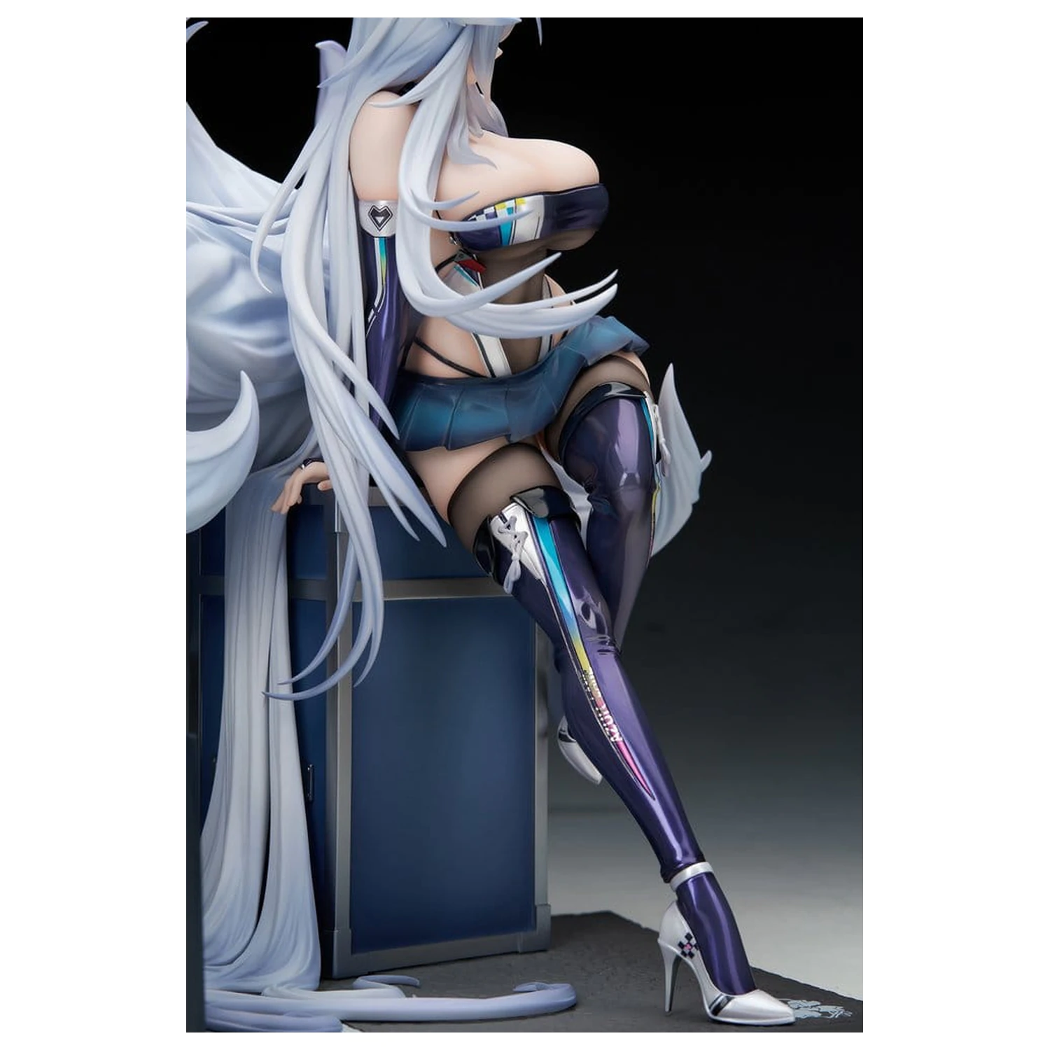 Azur Lane PVC Figurka 1/7 Shinano Moonlit Chrome Ver. Akrylová speciální edice s displejem 25 cm fotografii produktu