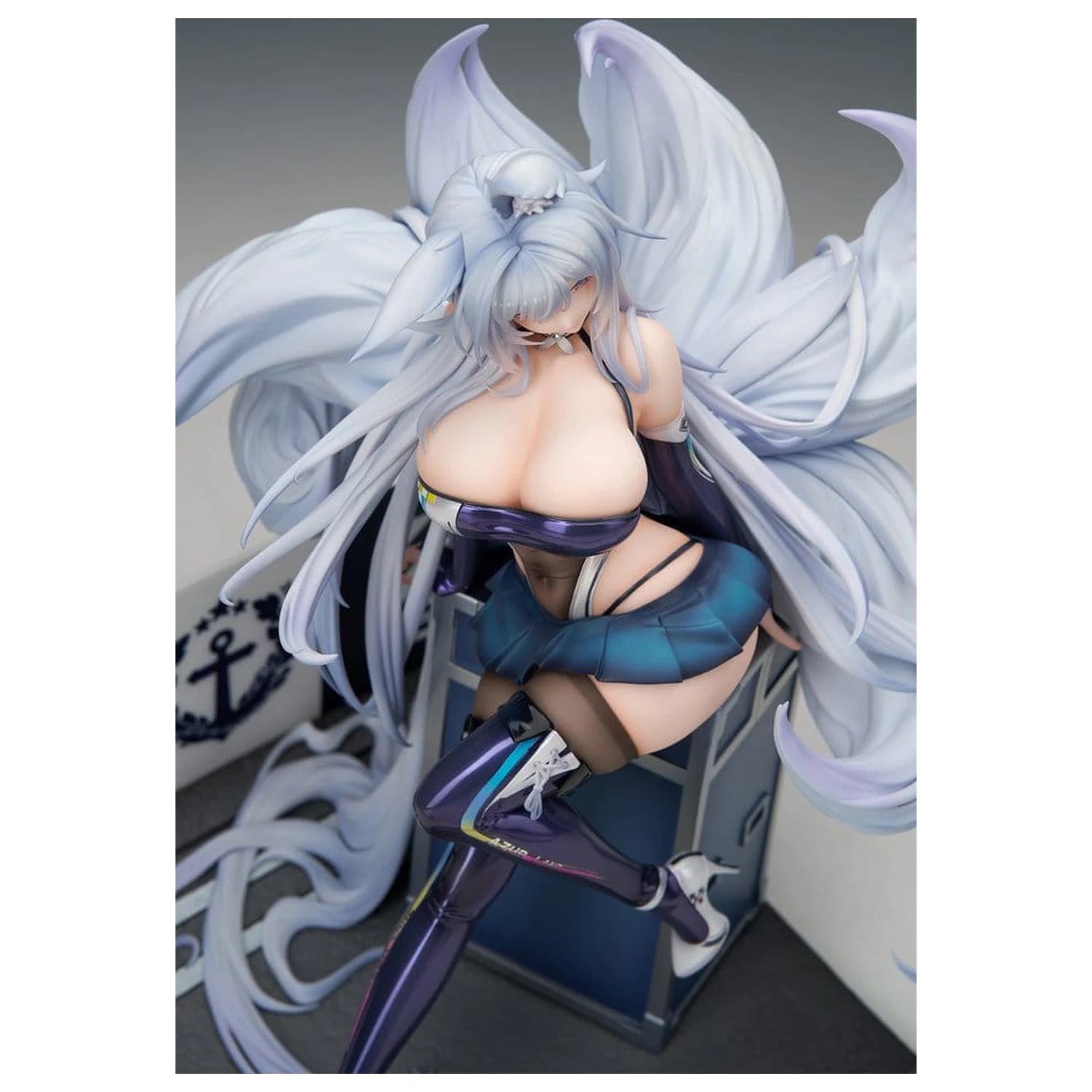 Azur Lane PVC Figurka 1/7 Shinano Moonlit Chrome Ver. Akrylová speciální edice s displejem 25 cm fotografii produktu