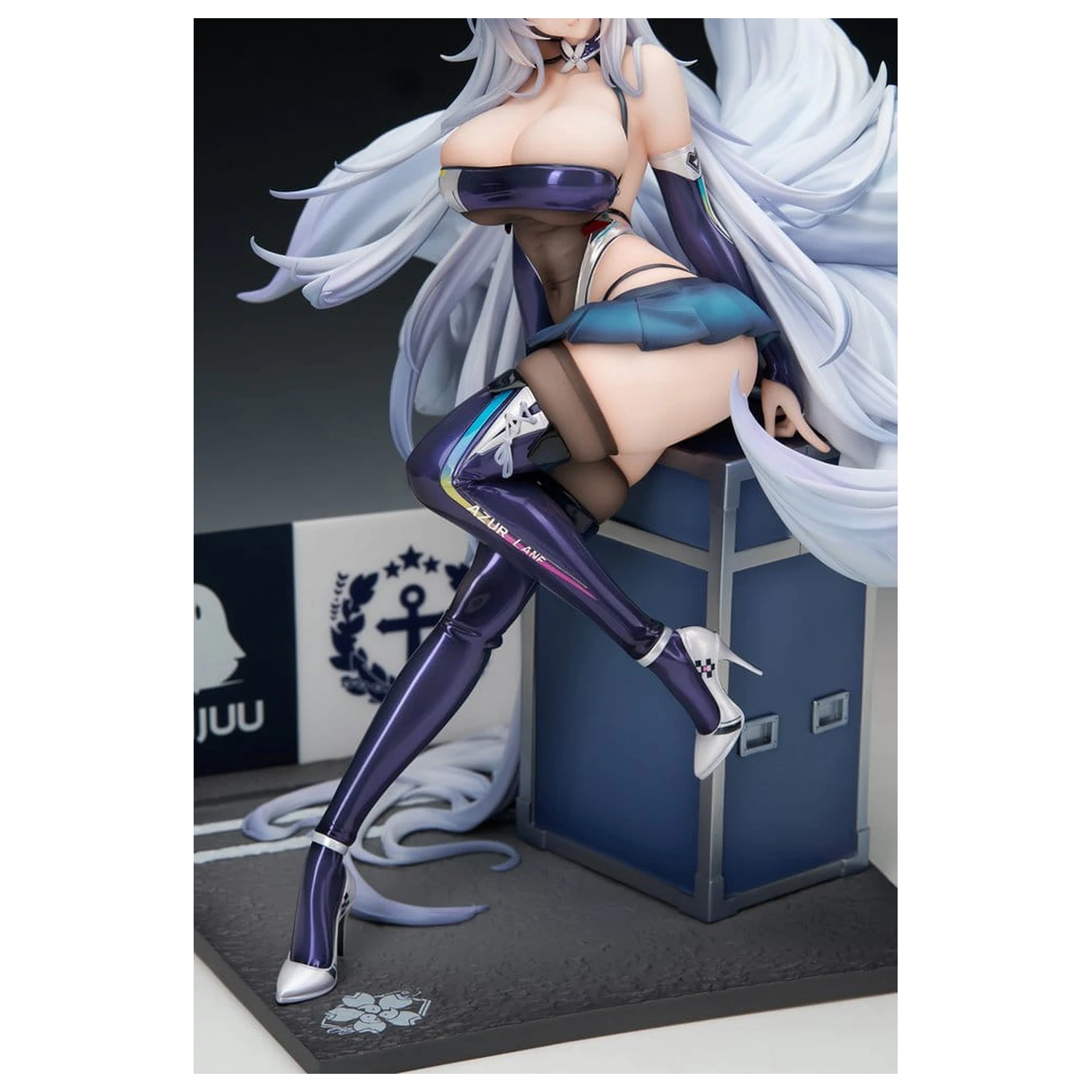 Azur Lane PVC Figurka 1/7 Shinano Moonlit Chrome Ver. Akrylová speciální edice s displejem 25 cm fotografii produktu