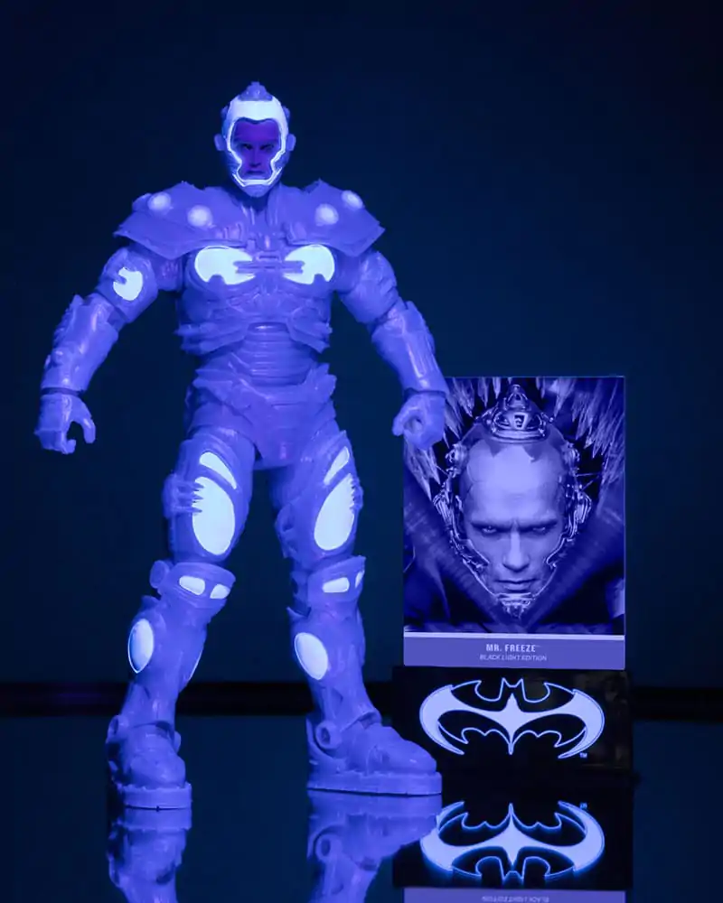 Batman & Robin DC Multiverse akční figurka Mr. Freeze (Black Light Edition) (Gold Label) 18 cm fotografii produktu