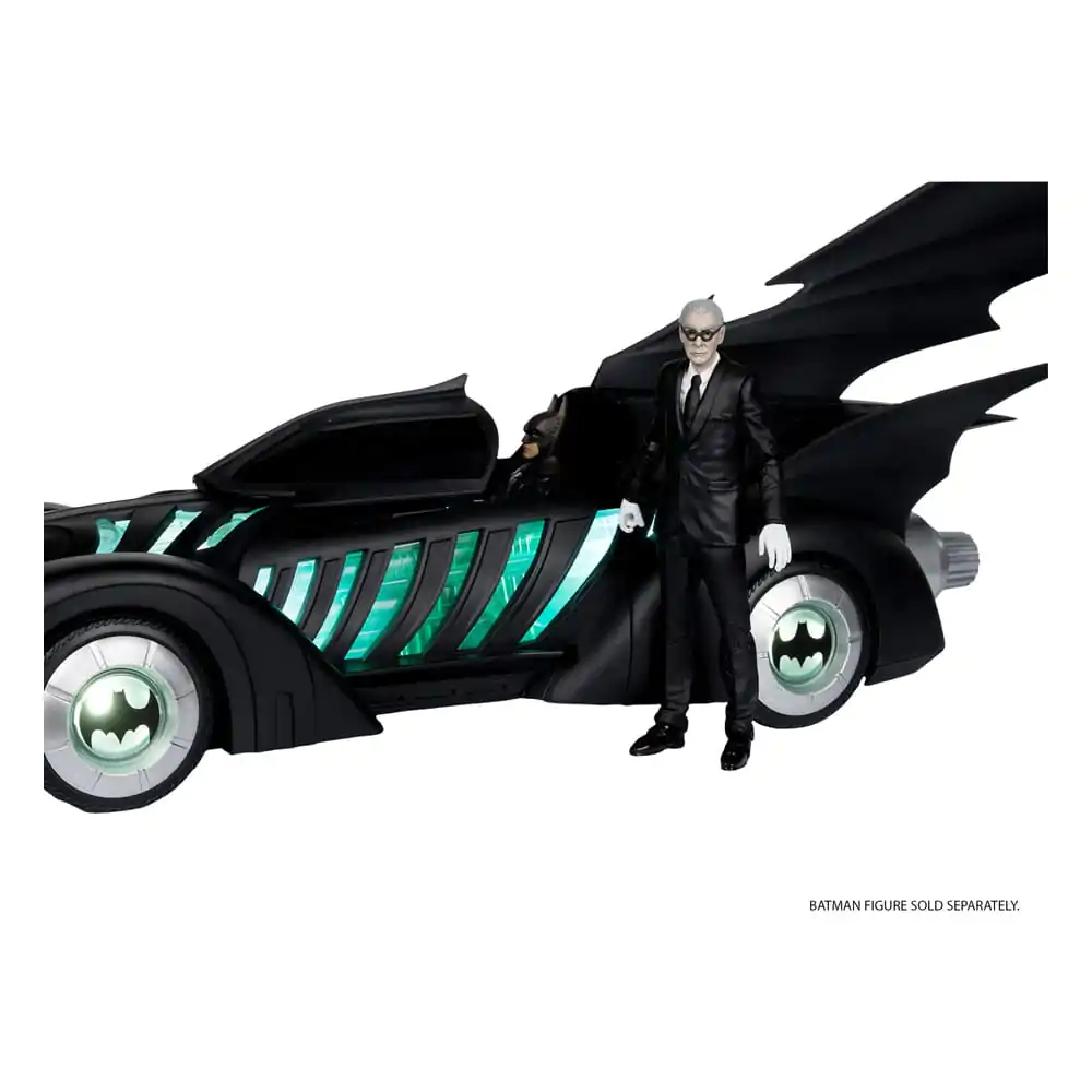 Batman Forever DC Multiverse akční figurka s vozidlem Alfred Pennyworth & Batmobile (Gold Label) 79 cm fotografii produktu