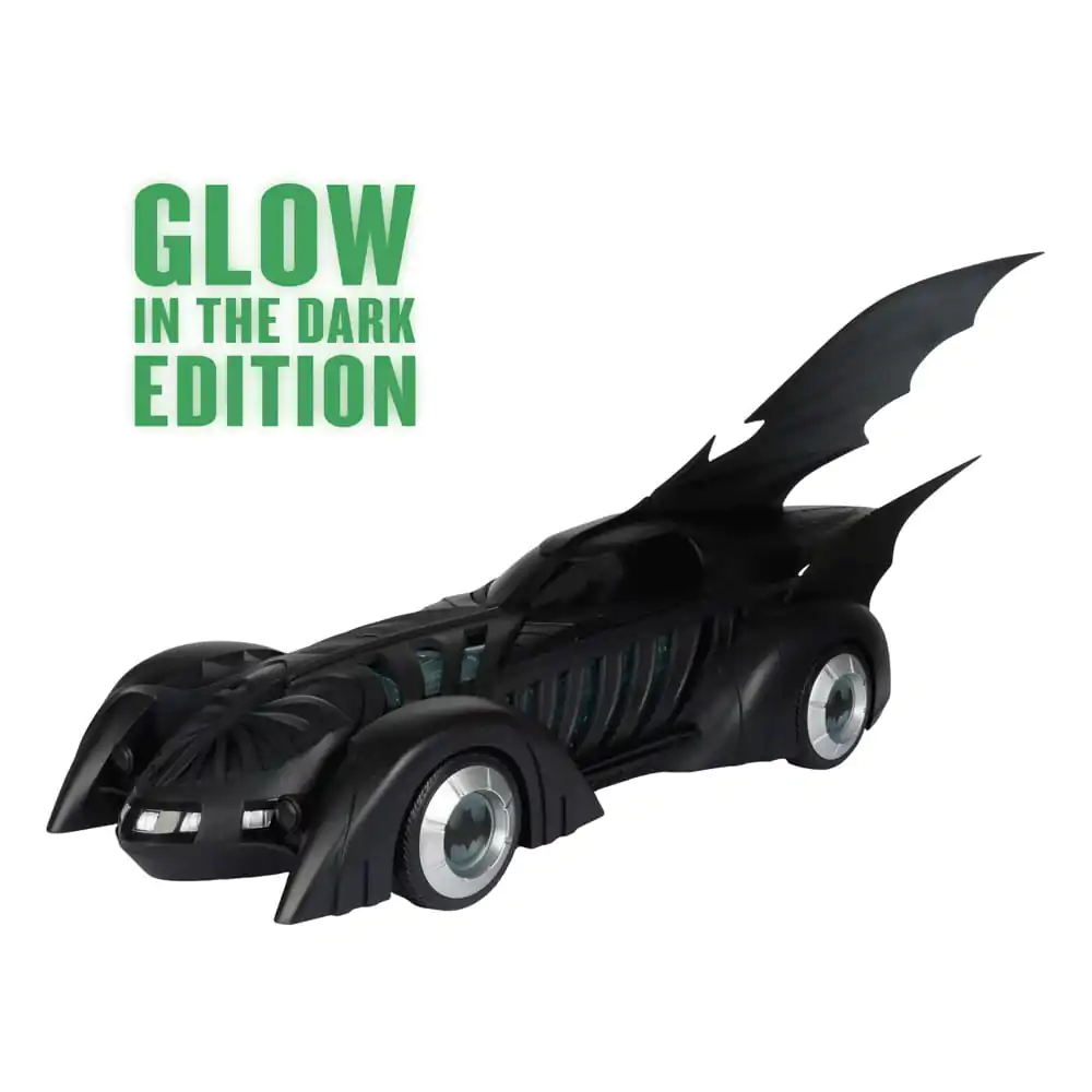 Batman Forever DC Multiverse Vozidlo Batmobil Svítící ve tmě Edice (Gold Label) 79 cm fotografii produktu