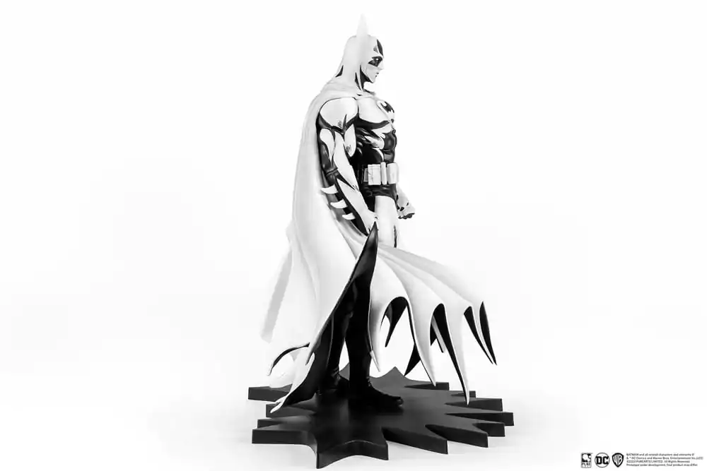 Batman PX PVC Socha 1/8 SDCC 2024 Batman Black & White verze 27 cm fotografii produktu