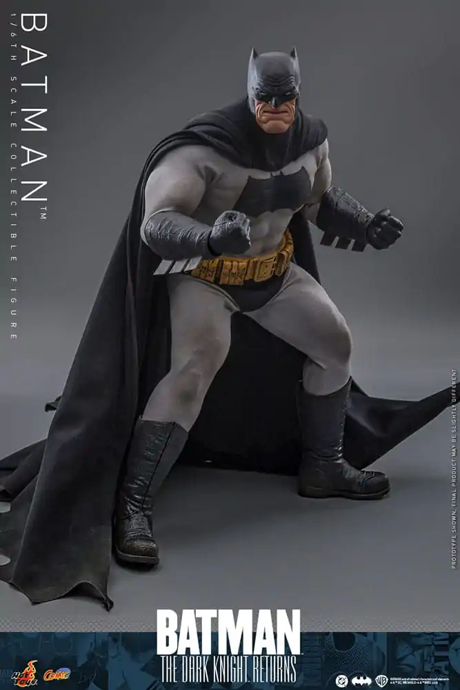 Batman: The Dark Knight Returns Comic Masterpiece akční figurka 1/6 Batman 32 cm fotografii produktu