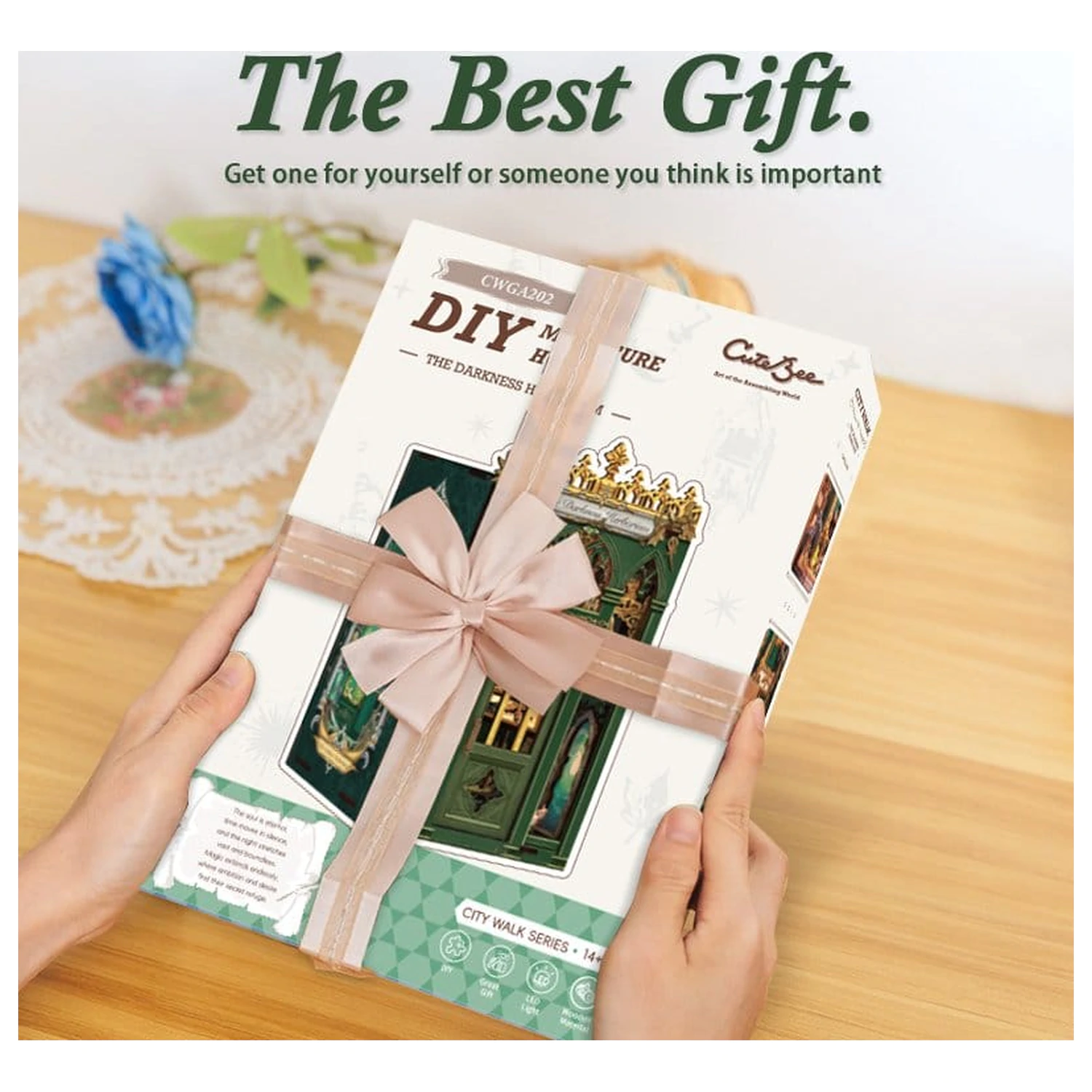 Book Nook The Darkness Herbarium 17 x 12 cm fotografii produktu