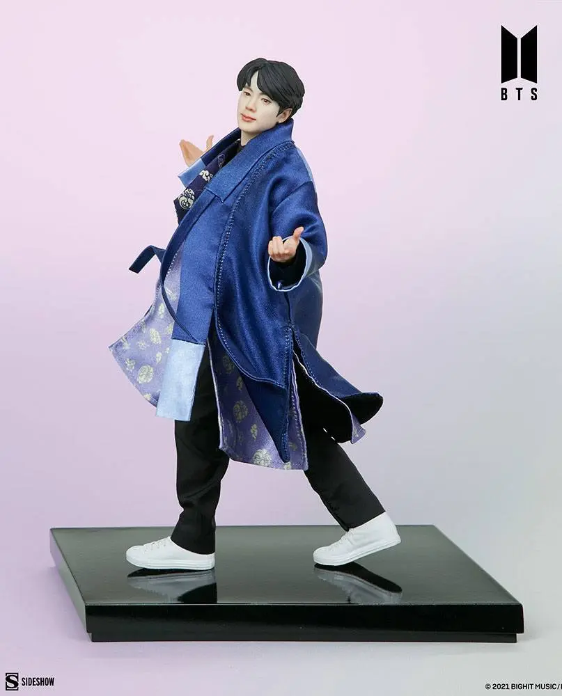 BTS Idol Kolekce PVC Socha Jin Deluxe 23 cm fotografii produktu