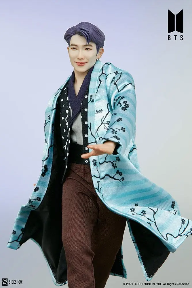 BTS Idol Collection PVC Soška RM Deluxe 23 cm fotografii produktu