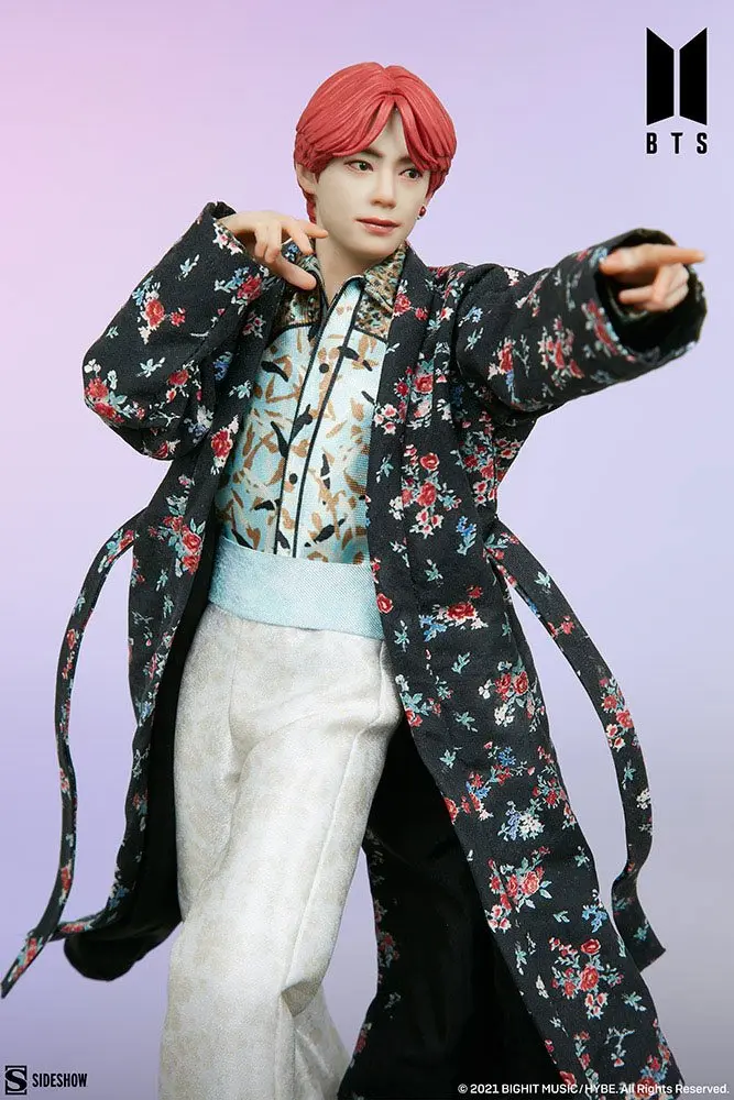 BTS Idol Collection PVC Socha V Deluxe 23 cm fotografii produktu