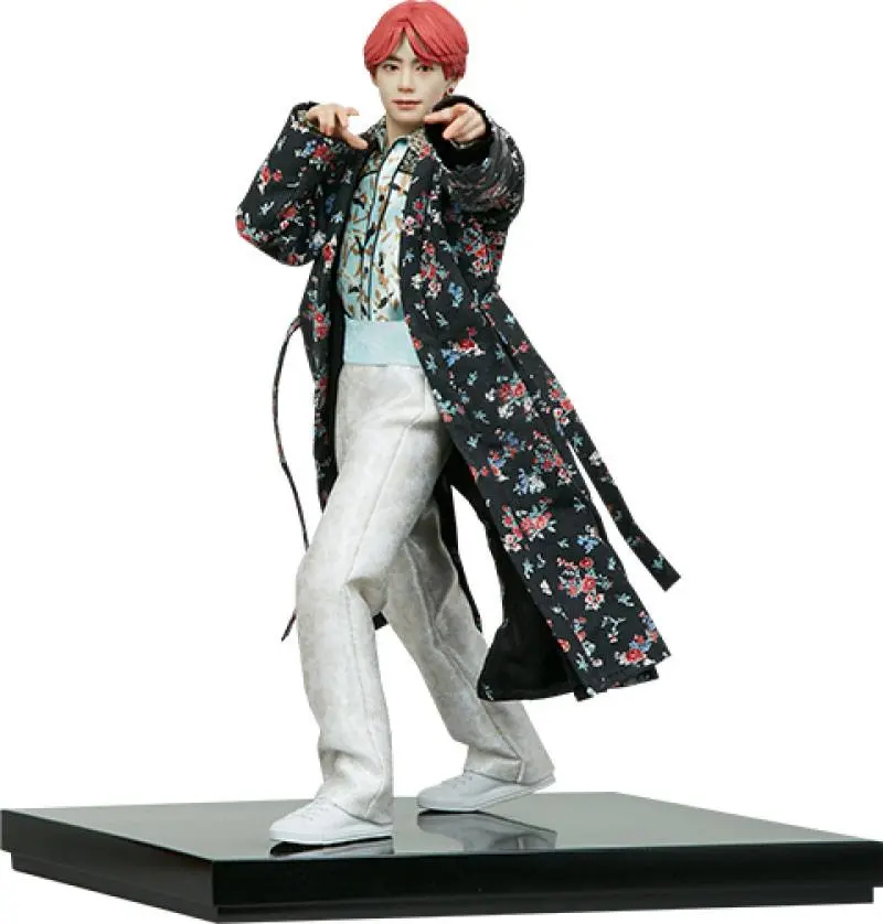 BTS Idol Collection PVC Socha V Deluxe 23 cm fotografii produktu