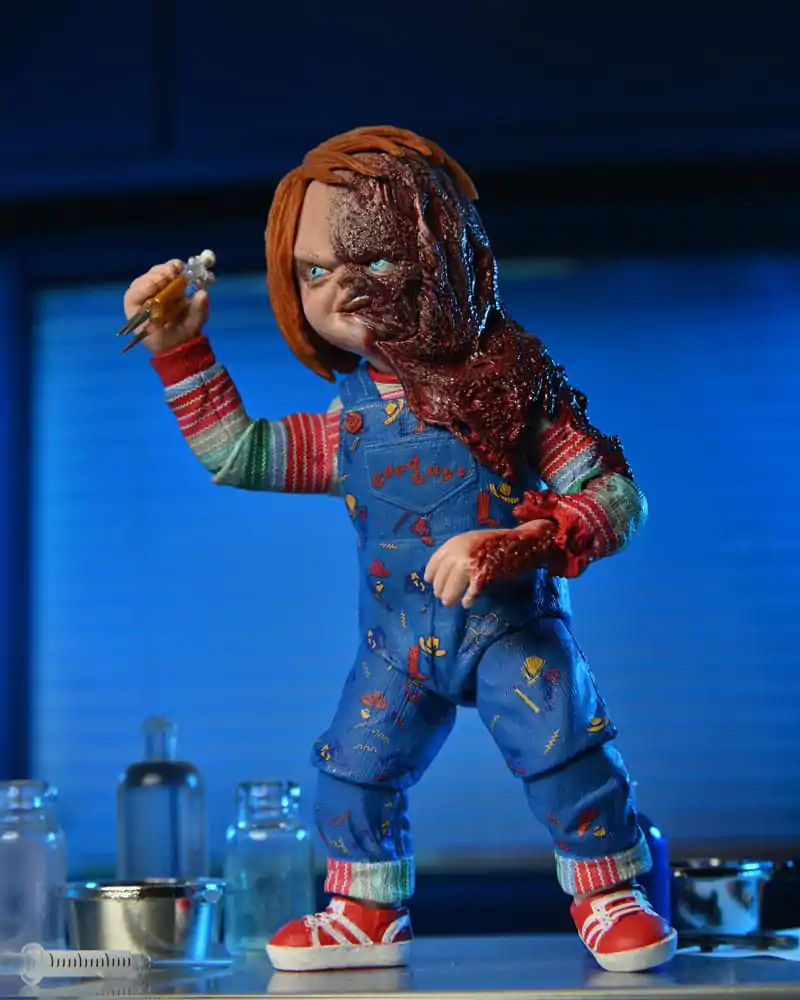 Child´s Play akční figurka Chucky (TV Series) Ultimate Chucky 18 cm fotografii produktu