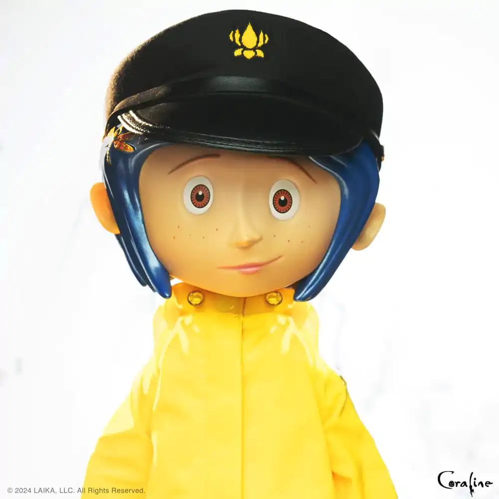 Coraline Supersize Vinyl Akční figurka Coraline s kloboukem (Knoflíkové oči) 40 cm fotografii produktu