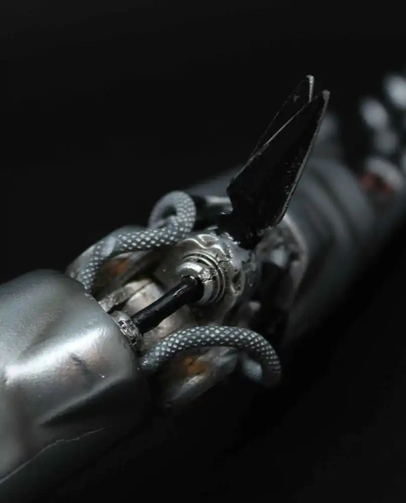 Cyberpunk: Edgerunners Replika Silverhand paže 30 cm fotografii produktu