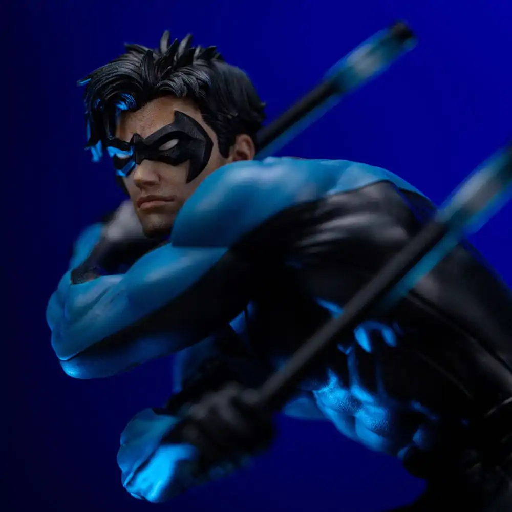 DC Comics Art Scale socha 1/10 Nightwing 27 cm fotografii produktu