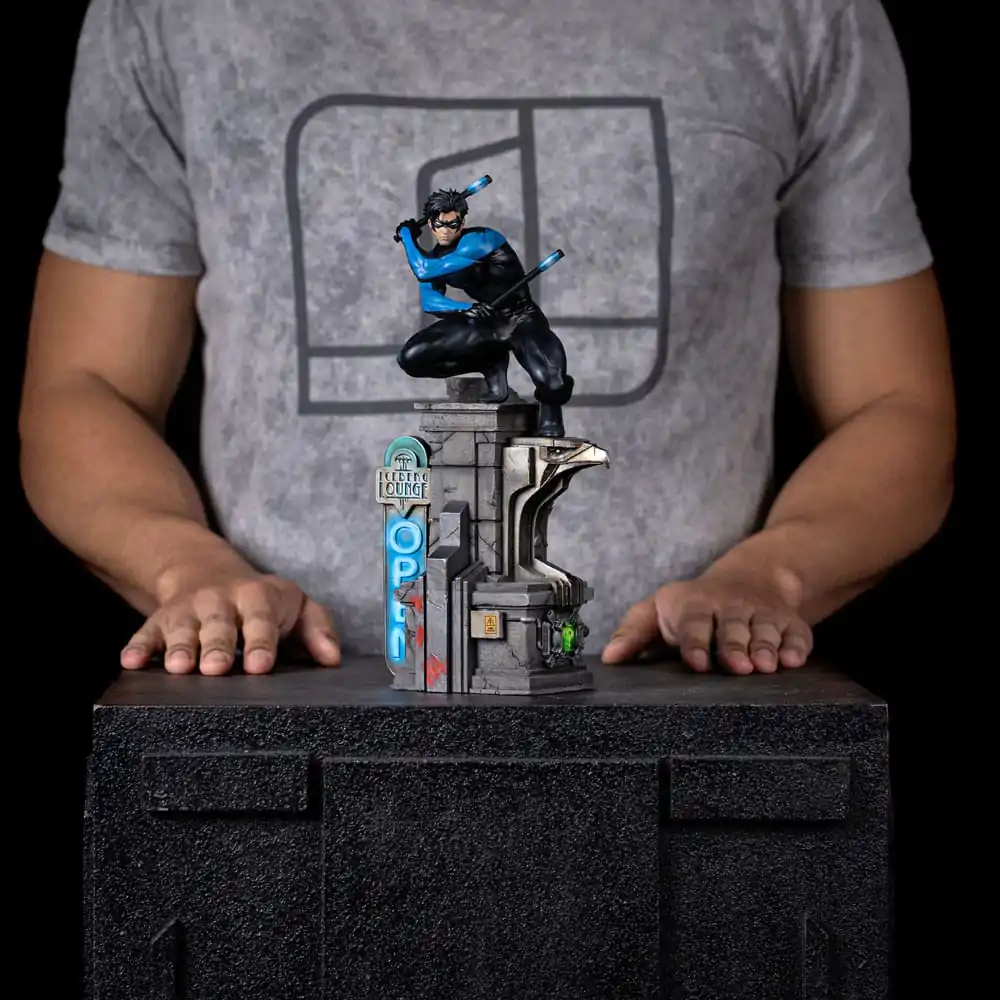 DC Comics Art Scale socha 1/10 Nightwing 27 cm fotografii produktu