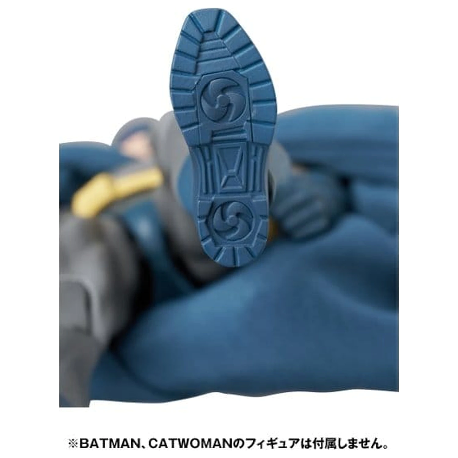 DC Comics MAFEX Akční figurka Bruce Wayne (Batman: Hush Ver.) 16 cm fotografii produktu