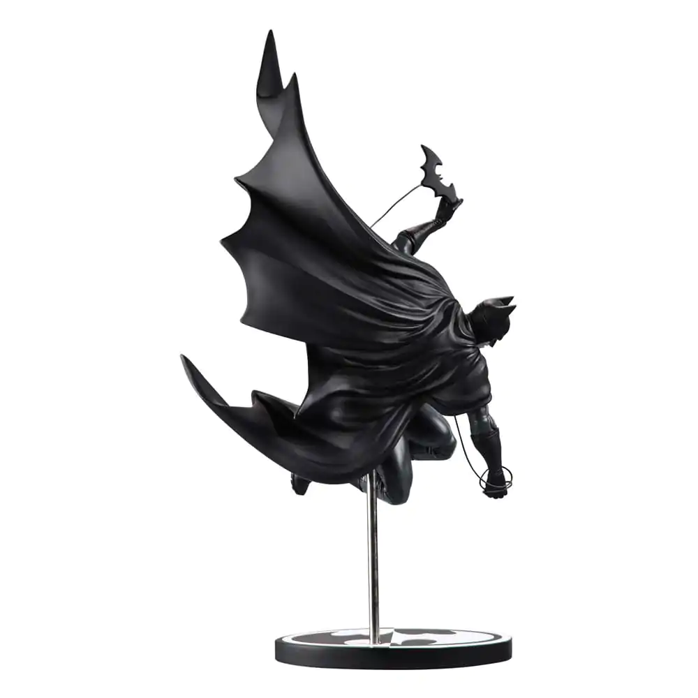 DC Direct Batman Black & White Socha 1/10 Batman by Inhyuk Lee 25 cm fotografii produktu