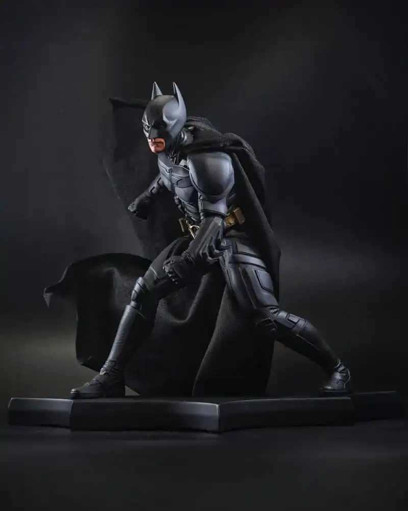 DC Direct Pryskyřicová socha DC Movie Sochy Batman (The Dark Knight) 24 cm fotografii produktu