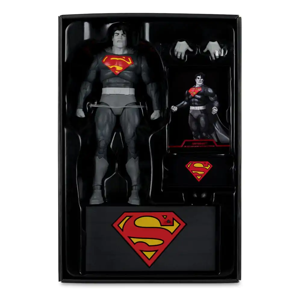 DC Multiverse Akční figurka Superman (The Dark Knight Returns) (Black & White Accent Edition) (Gold Label) 18 cm fotografii produktu
