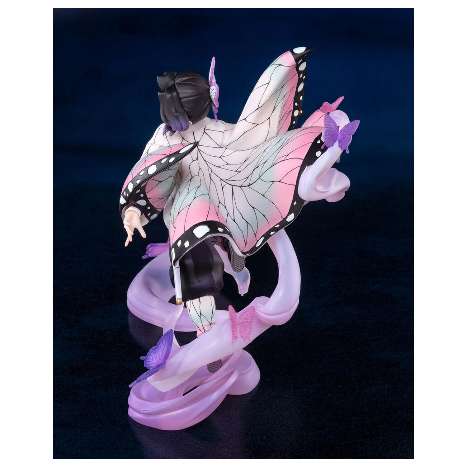 Demon Slayer Kimetsu No Yaiba Kocho Shinobu Insect Breathing S.H. Figurarts figurka 17cm fotografii produktu