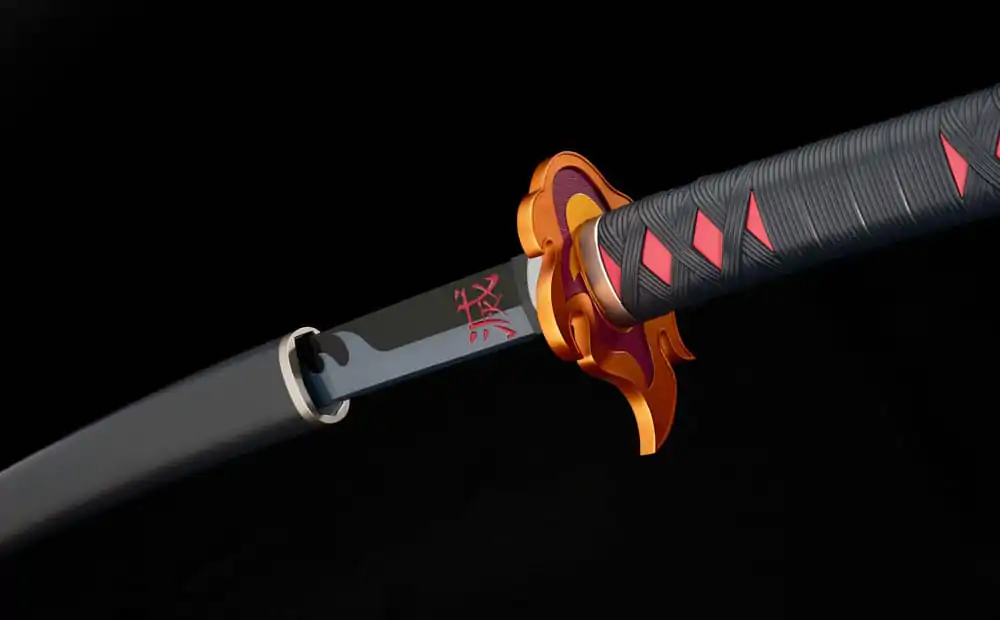 Demon Slayer: Kimetsu no Yaiba Proplica Replica 1/1 Nichirin Sword (Tanjiro Kamado) Kyojuro Rengoku´s Sword Gueard Ver. 88 cm Replika meče fotografii produktu