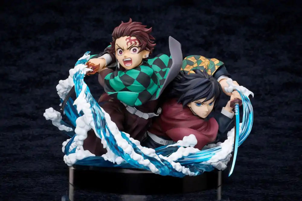 Demon Slayer: Kimetsu no Yaiba PVC soška Tanjiro & Giyuu 13 cm fotografii produktu