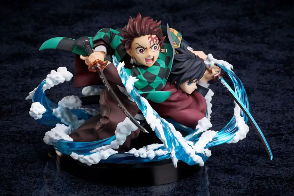 Demon Slayer: Kimetsu no Yaiba PVC soška Tanjiro & Giyuu 13 cm fotografii produktu