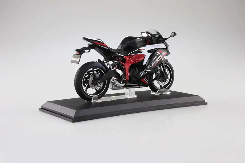 Série Diecast motorek Soška 1/12 Kawasaki Ninja ZX-25R Metallic Spark Black×Peal Flat Stardust White 16 cm fotografii produktu