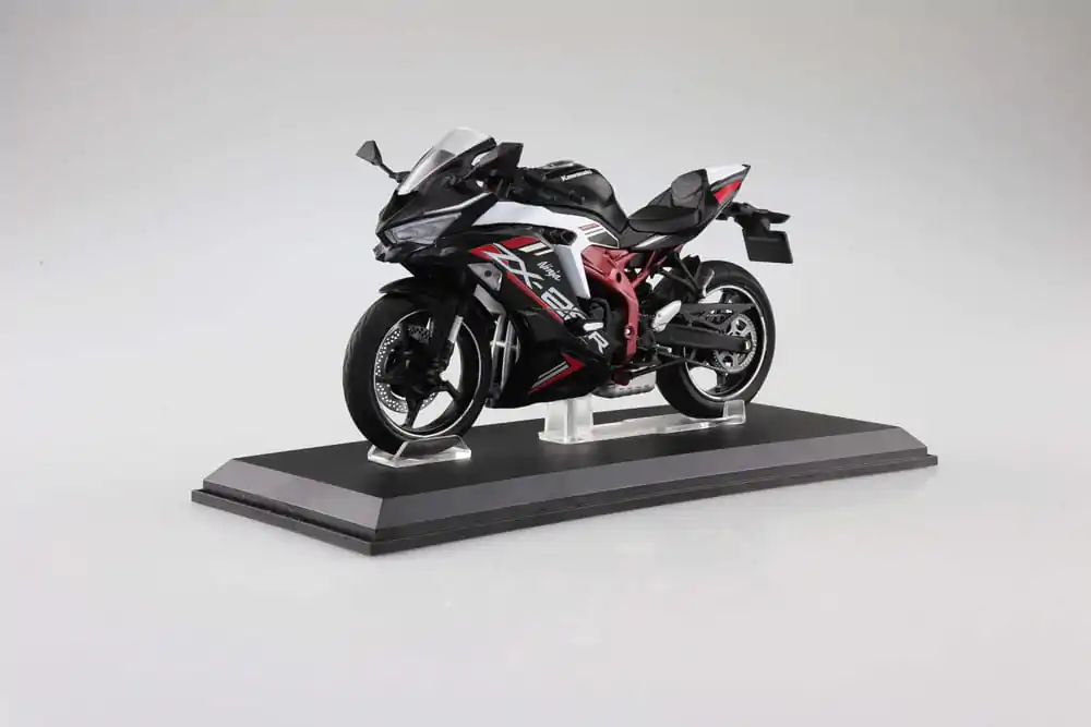 Série Diecast motorek Soška 1/12 Kawasaki Ninja ZX-25R Metallic Spark Black×Peal Flat Stardust White 16 cm fotografii produktu