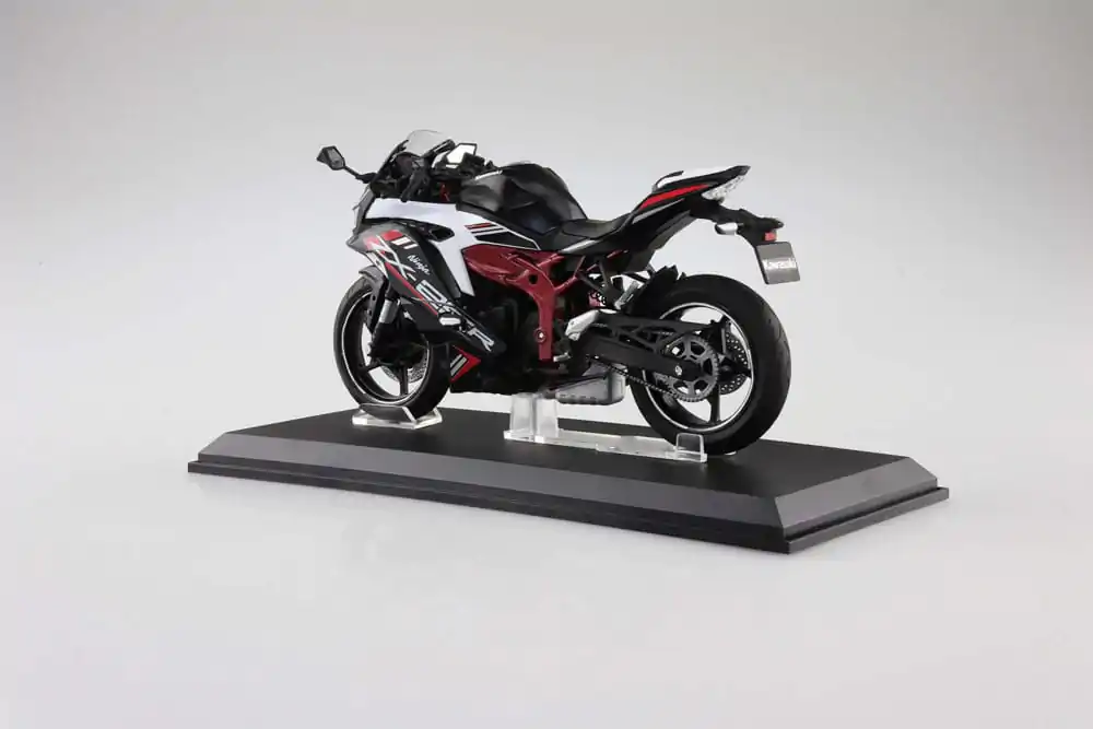 Série Diecast motorek Soška 1/12 Kawasaki Ninja ZX-25R Metallic Spark Black×Peal Flat Stardust White 16 cm fotografii produktu