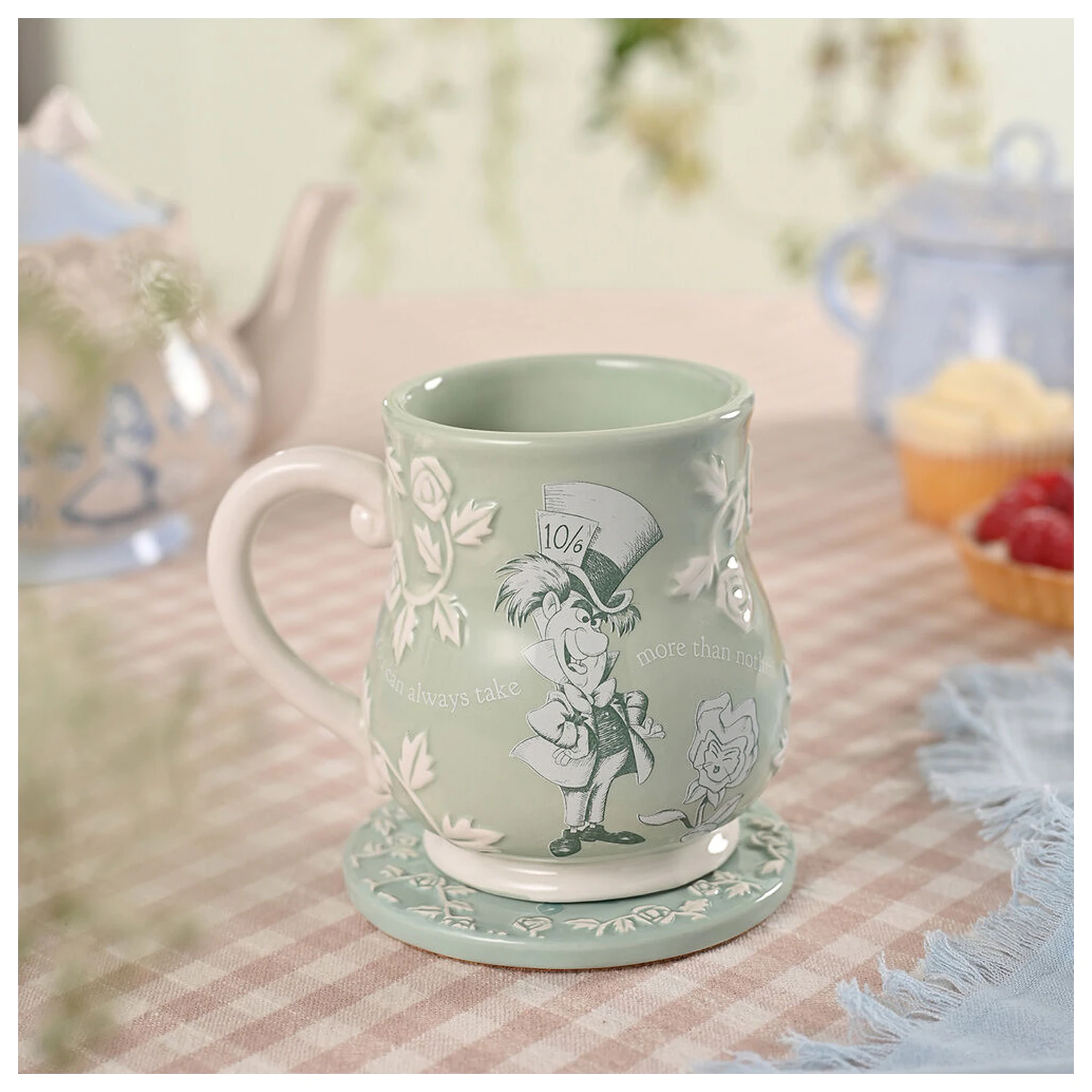 Disney Alice in Wonderland hrnek Mad Hatter fotografii produktu