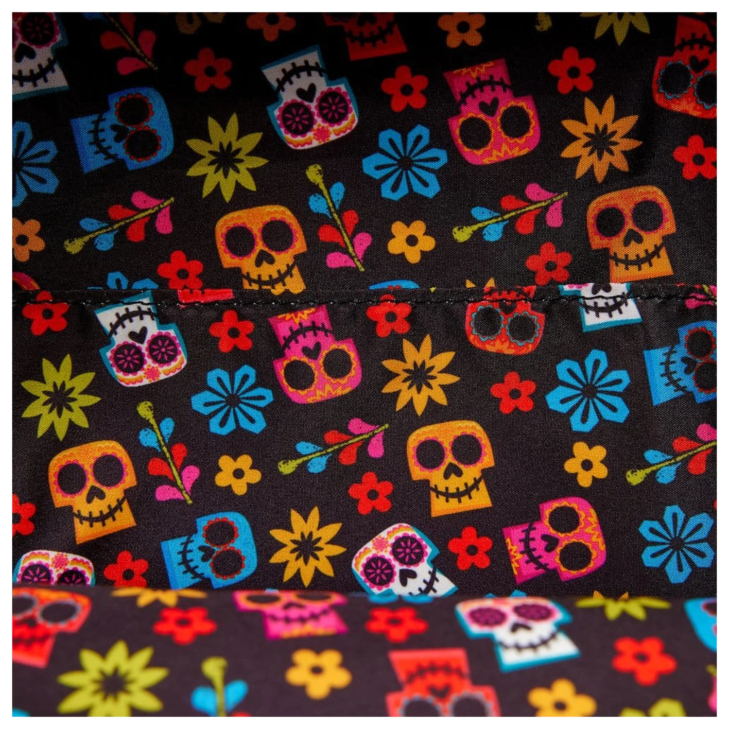 Disney by Loungefly mini batoh Coco Miguel Día de los Muertos fotografii produktu