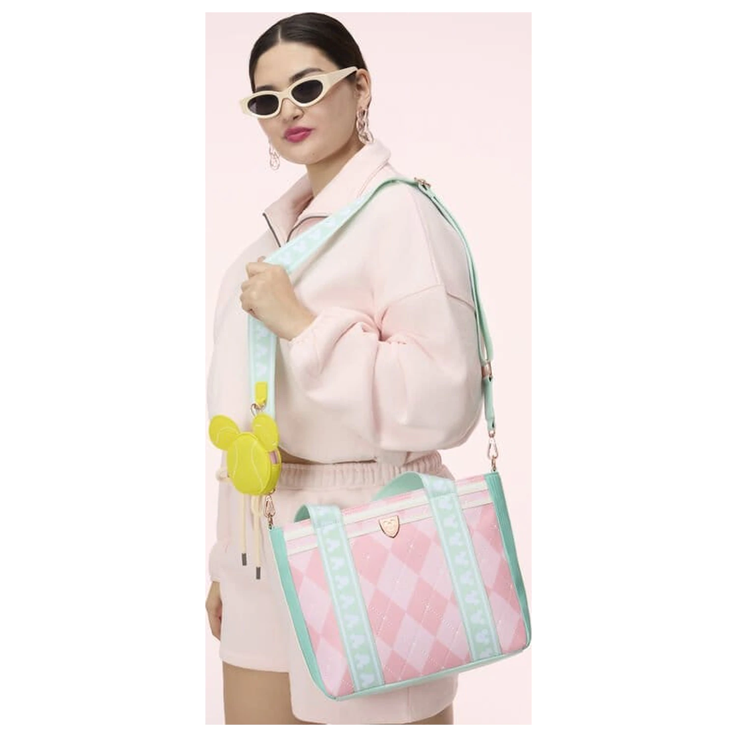 Disney by Loungefly Crossbody taška s pouzdrem na mince Mickey&Friends Tennis fotografii produktu