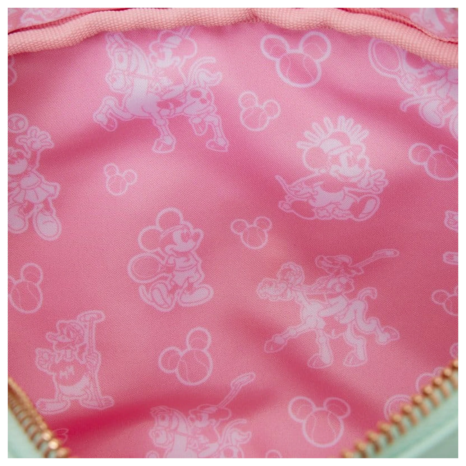 Disney by Loungefly Sling Bag s Coin Purse Mickey & Friends Tennis fotografii produktu